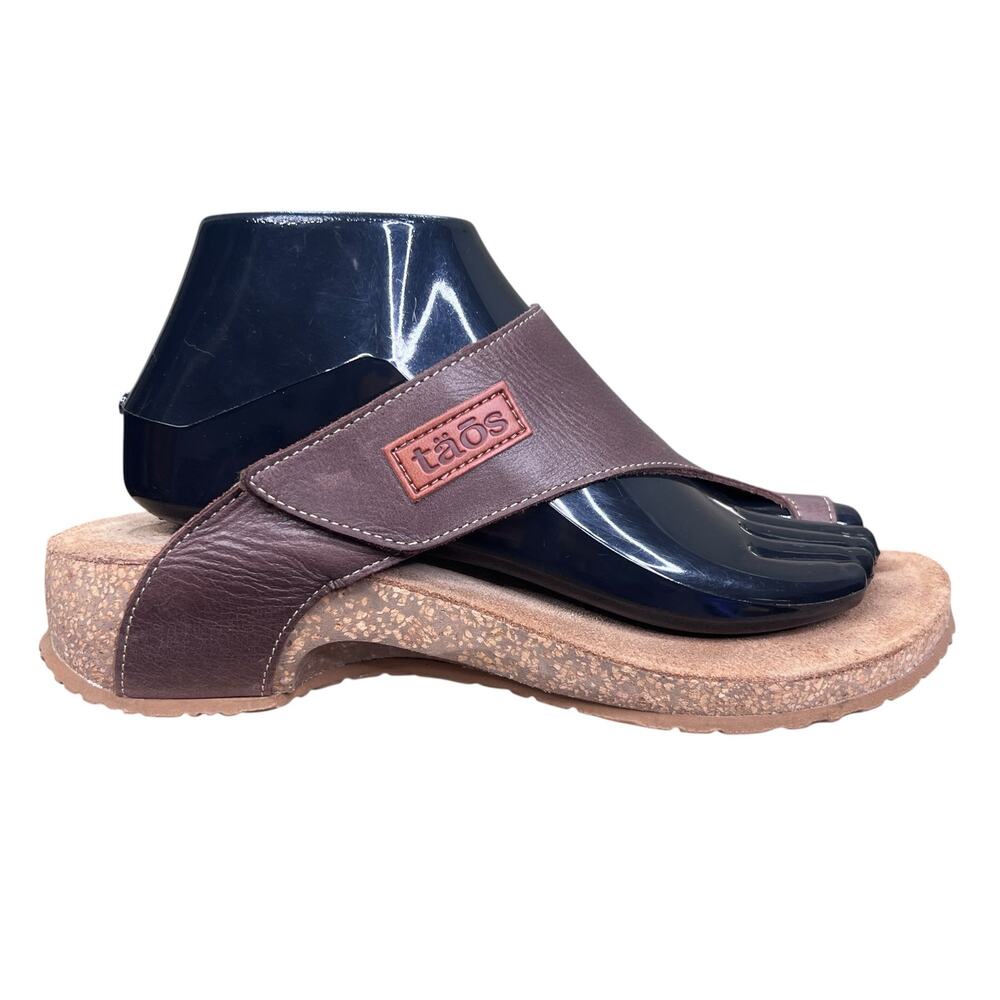 Taos Loop Brown Leather Toe-Loop Sandals Size 8/8.5